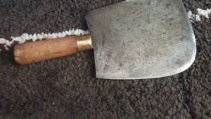 Satâr vechi din oțel spaniol în stare foarte bună.