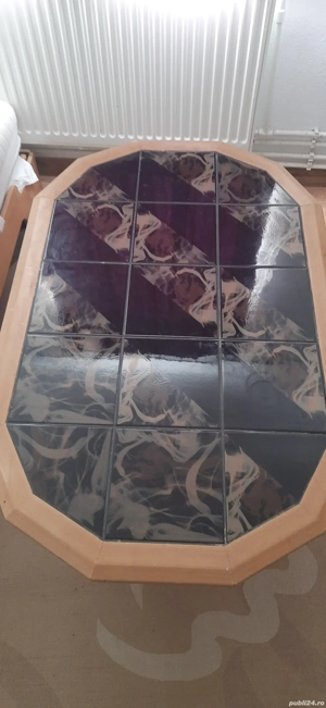 Masuta cu faianta frumoasa 100 lei 