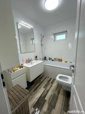 Casă înșiruită P+1E+pod(în cvadruplex)130 mp constr,asfalt,mobilata nou,130.000 ! - imagine 3