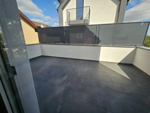 SAD la parter. Apartament cu 3 camere la Etaj si Mansarda! - imagine 4 SAD la parter. Apartament cu 3 camere la Etaj si Mansarda! - imagine 4