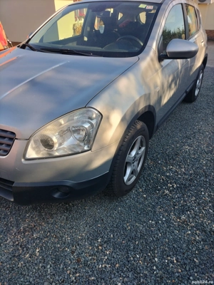vând Nissan Qashqai