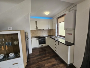 Apartament 2 camere la vila, etajul 1, Central, Strada de Mijloc - imagine 3