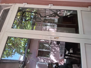 Închiriez casa la curte