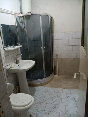 Vand apartament 2 camere, la et.1 in Giurgiu cu vedere in Sos.Bucuresti, în blocul Motanul Încălțat. - imagine 11