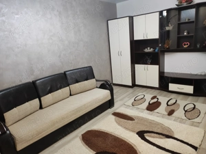 Închiriez apartament 