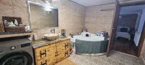 Vand vila Pitesti, langa Targul saptamanal, dupa sensul giratoriu - imagine 4 Vand vila Pitesti, langa Targul saptamanal, dupa sensul giratoriu - imagine 4