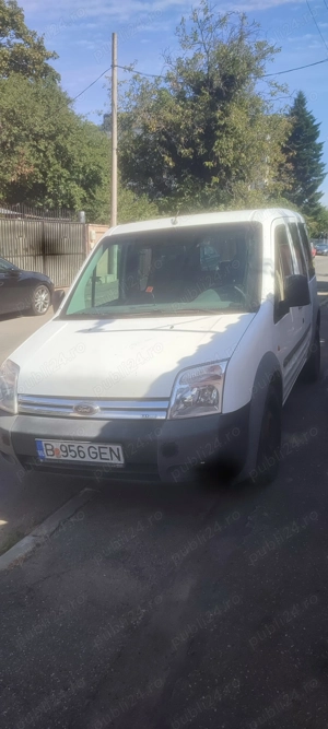Vând Ford Tourneo Conect