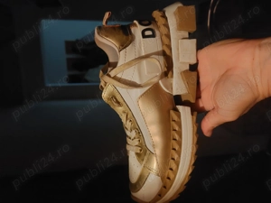 Vând adidasi mărimea 38