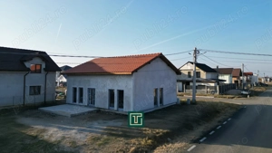 Casa nouă cu 3 camere cu posibilitate de extindere în Fântânele