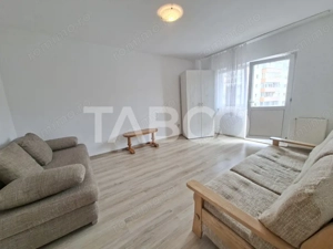 Apartament de vanzare 3 camere decomandat Mihai Viteazul bloc cu lift