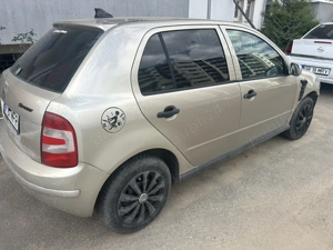 Vand Skoda Fabia 1.2 2005 47 cai. Imbina tradiția cu eleganta.  - imagine 6