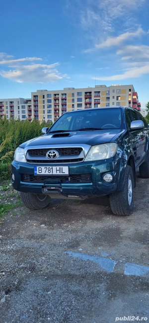 Toyota Hilux 3.0 D 2009 Auto Suspensie +5 scuturi Al trolii - imagine 4
