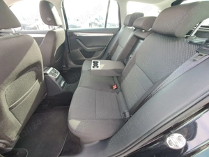 Skoda Octavia 1.6 TDI DSG Ambition - imagine 8