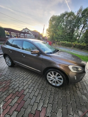 Volvo xc60 D5 automat 4x4 - imagine 5