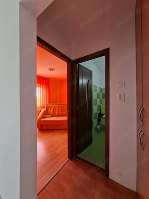 Str Bicaz - 2 cam semidecomandat   renovat   PVC   aer conditionat   balcon - imagine 10