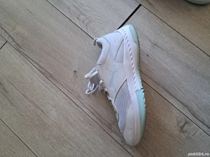 Adidasi  ,marimea 38