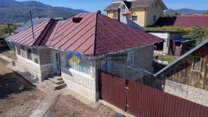  Casă + Teren de Vânzare cu Vedere la Munte - imagine 2