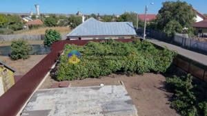  Casă + Teren de Vânzare cu Vedere la Munte - imagine 3