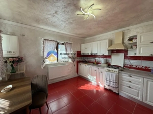  Casă + Teren de Vânzare cu Vedere la Munte - imagine 11