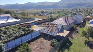  Casă + Teren de Vânzare cu Vedere la Munte - imagine 4