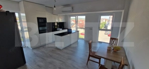 Apartament cu 3 camere, 66 mp, etajul 2, 2 bai, zona Calea Moldovei