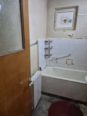 Vand apartament doua camere - imagine 3