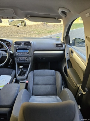VW Golf 6 1.4TSI HIGHLINE ÎncălzireScaune DubluClima SenzoriParcare PilotAuto Euro5  - imagine 6