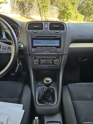 VW Golf 6 1.4TSI HIGHLINE ÎncălzireScaune DubluClima SenzoriParcare PilotAuto Euro5  - imagine 17