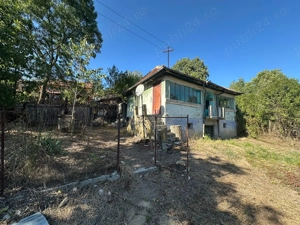 Vând casa batraneasca