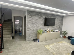 Vand casa in Strejnicu, Prahova - imagine 2