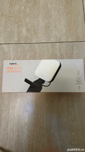 Lumina selfie Logitech Litra Glow noua