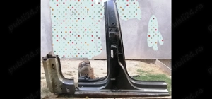 Portieră dreapta Volkswagen Polo 6r  2011 ușor avariată și bucăți de prag partea dreaptă . 