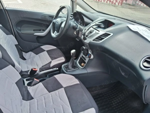 Autoturism Ford Fiesta 1.4 diesel, 2012 - imagine 5 Autoturism Ford Fiesta 1.4 diesel, 2012 - imagine 5