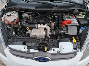 Autoturism Ford Fiesta 1.4 diesel, 2012 - imagine 7 Autoturism Ford Fiesta 1.4 diesel, 2012 - imagine 7