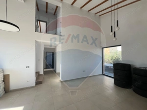 Casă / Vilă cu 5 camere de vânzare în zona Exterior Nord - imagine 6