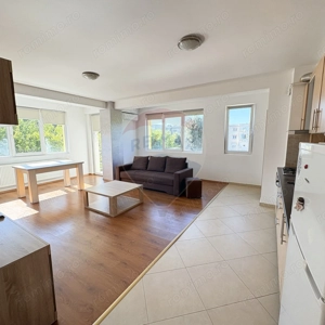 Apartament cu 3 camere de inchiriat