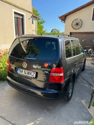 Volkswagen Touran  - imagine 3