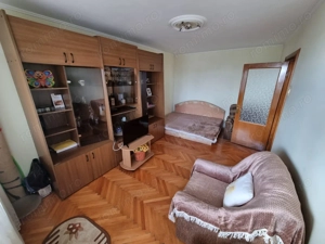 Gara mangaliei-apartament 2 camere decomandat 52 mp