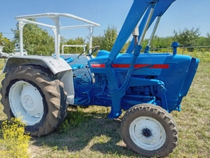 Ford 3000  - imagine 2