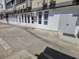 Subinchiriere spatiu office comercial 216m2 zona P-ta 700 Timisoara