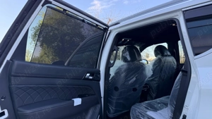 KGM Rexton G4 Y470 MY25 Premium 2.2E-XDI 202HP 4WD A8 - Ext. Alb perlat  Int. Negru, 7 locuri - imagine 8