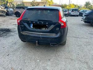 Volvo V60 plug in hybrid  - imagine 2