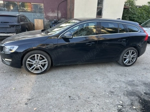 Volvo V60 plug in hybrid  - imagine 9