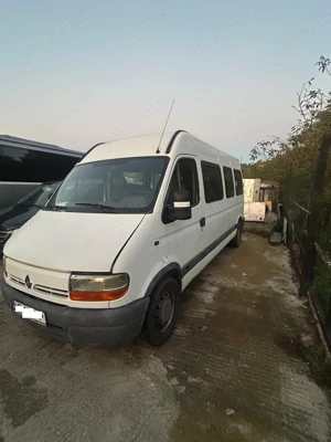 Vand microbuz marca Renault - imagine 2