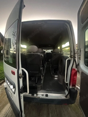 Vand microbuz marca Renault - imagine 7