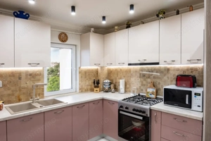 Apartament de 2 camere, decomandat, etaj intermediar, Arcu