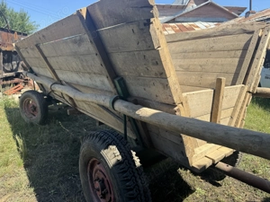 Vand caruta cu obloane pentru tractor