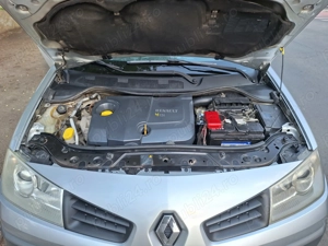 Renault Megane II Sedan 1.5 dCi Confort Privilege compresor AC nou - imagine 4 Renault Megane II Sedan 1.5 dCi Confort Privilege compresor AC nou - imagine 4