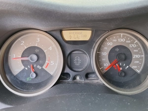 Renault Megane II Sedan 1.5 dCi Confort Privilege compresor AC nou - imagine 7 Renault Megane II Sedan 1.5 dCi Confort Privilege compresor AC nou - imagine 7