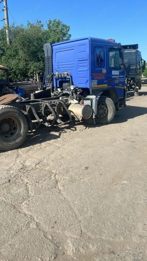 Dezmembrez camion VOLVO - imagine 4